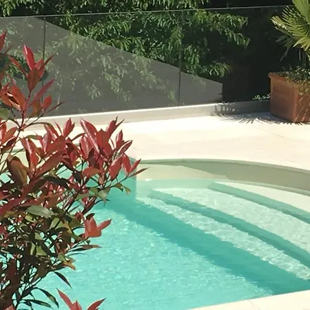 Laveno-mombello Sleeps 8 Pool Villa *