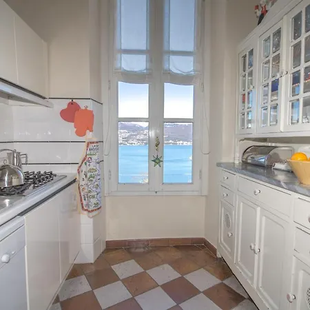 Laveno-mombello Sleeps 8 Pool Laveno-Mombello