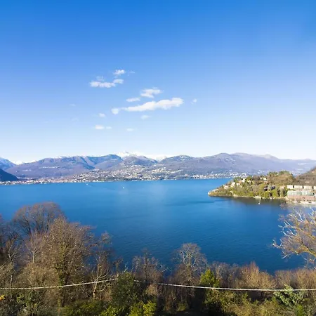 Laveno-mombello Sleeps 8 Pool Laveno-Mombello